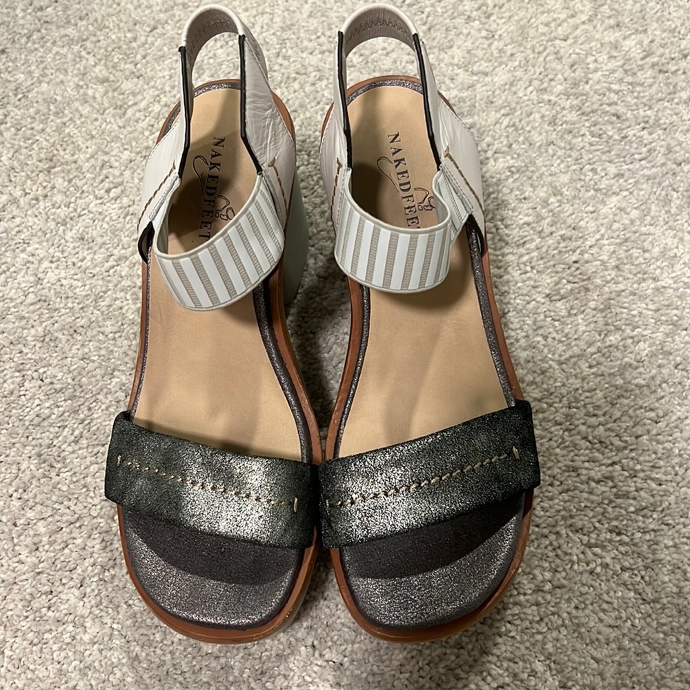 Naked feet wedges